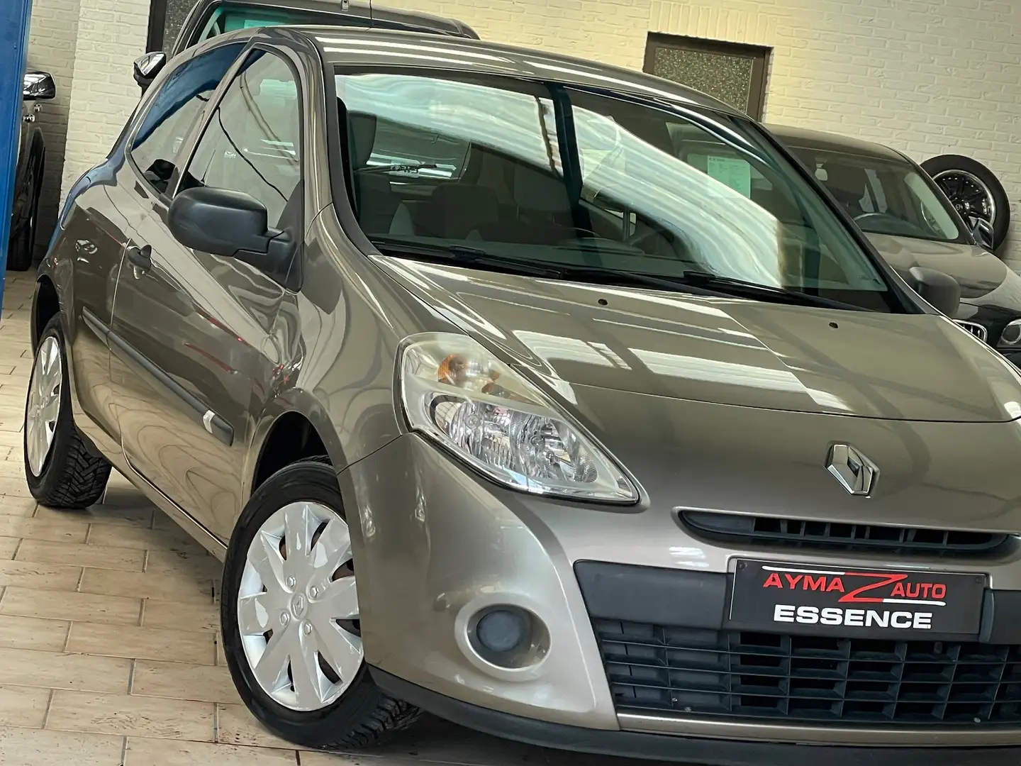Renault Clio Clio 1.2i  *** EURO 5 *** GARANTIE 12 MOIS *** Grijs - 2
