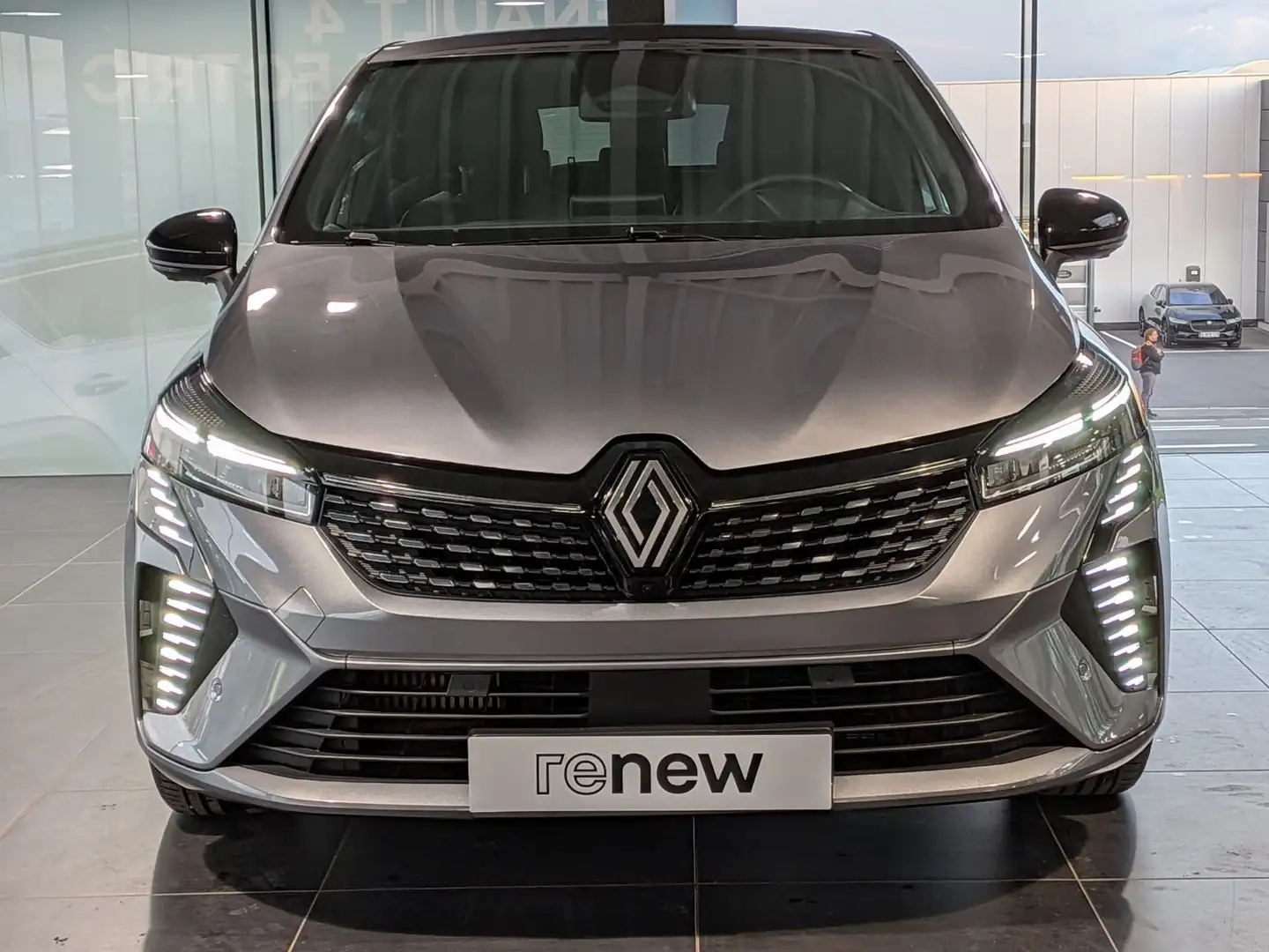 Renault Clio Techno TCe 90 / Valckenier Oostende Grijs - 2