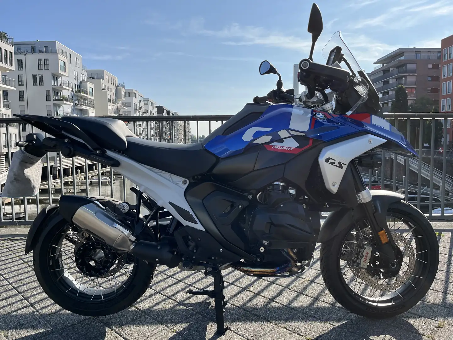 BMW R 1300 GS Trophy, 4 P., Radar etc, BMW-Service / Reifen neu, Azul - 2