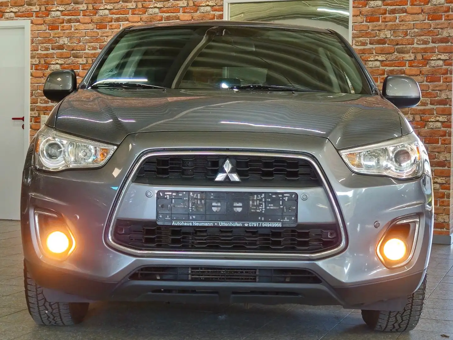 Mitsubishi ASX Invite 4WD-AHK-Alu-Tempomat Grau - 2