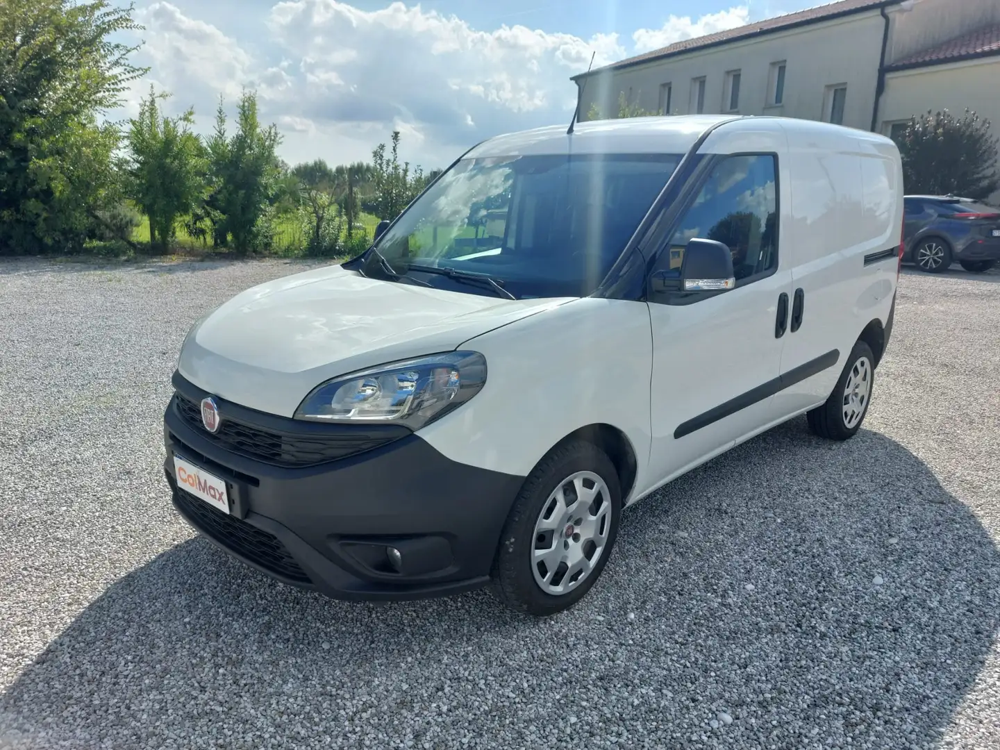 Fiat Doblo 1.4cc 120cv 2 Porte Laterali e Portellone vetrato Bianco - 2