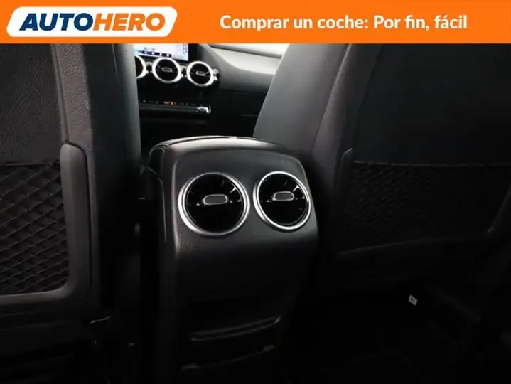 Mercedes-Benz GLA 2022, foto 34