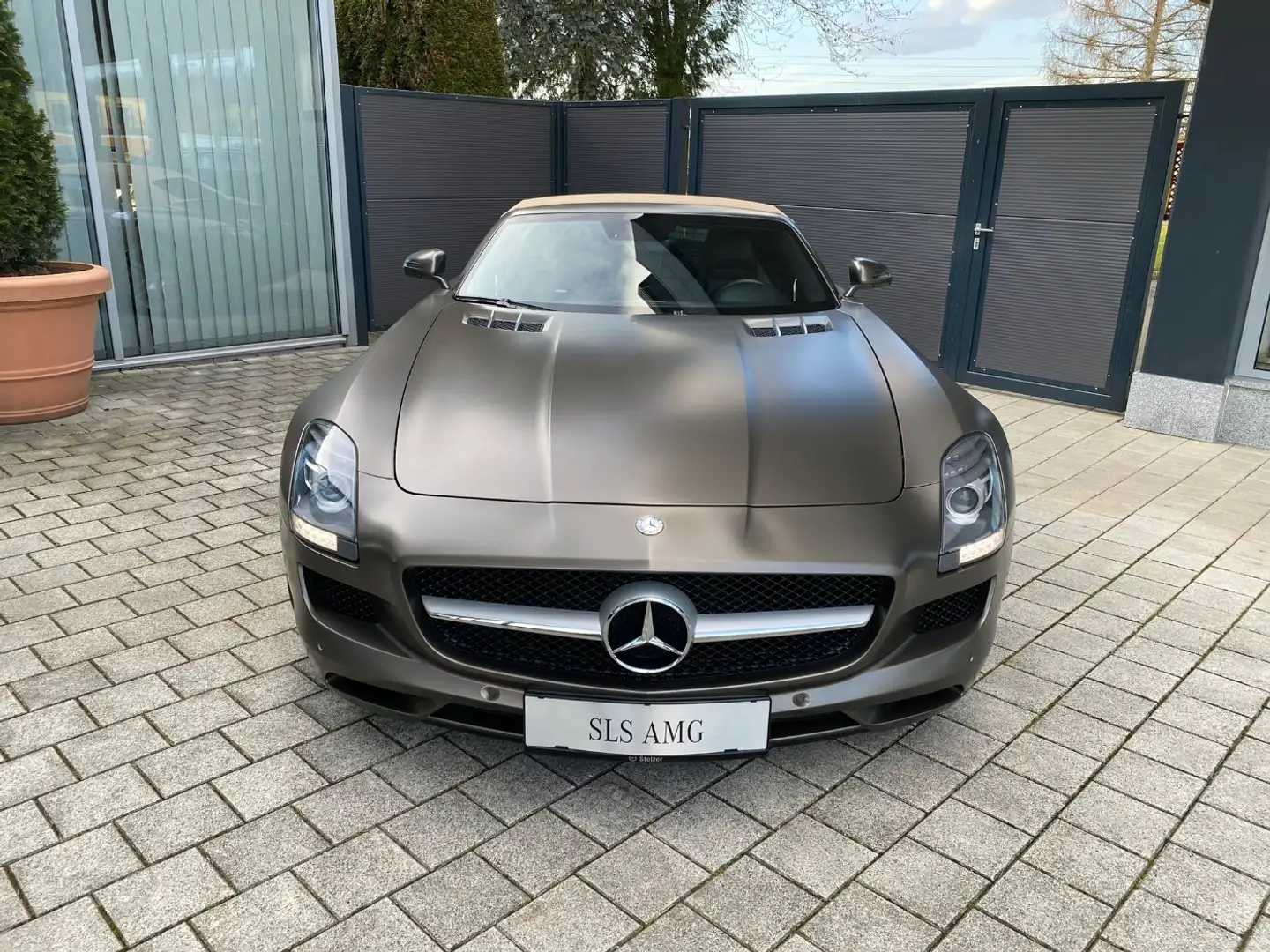 Mercedes-Benz SLS AMG Roadster EU- netto VK EUR 157.500,00 Grau - 2