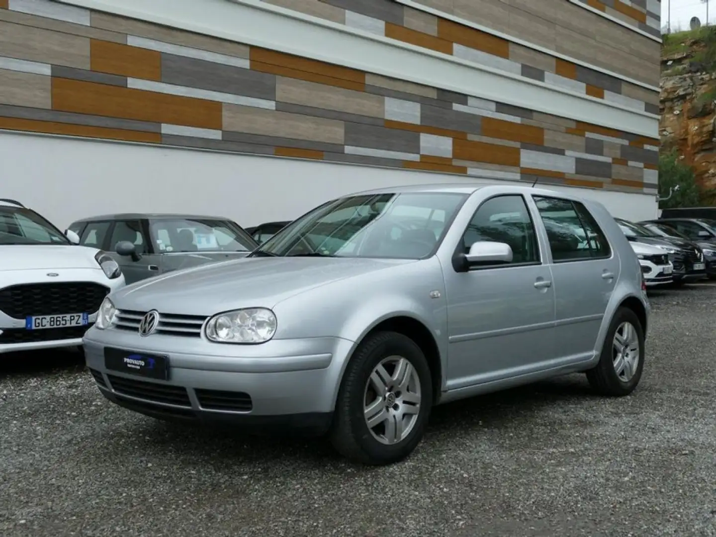 Volkswagen Golf 1.6i Confort Grau - 1