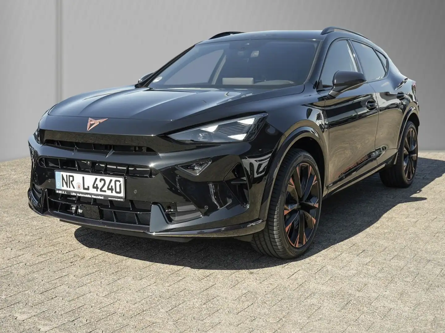 CUPRA Formentor VZ 2.0TSI DSG Schwarz - 2