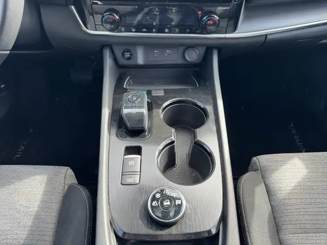 Nissan X-Trail view 11