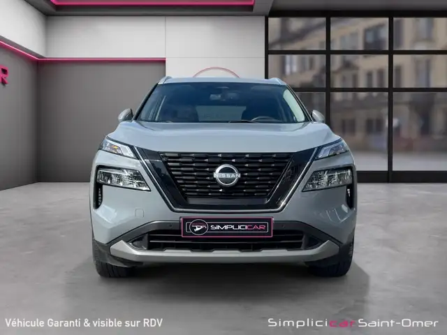 Nissan X-Trail view 4