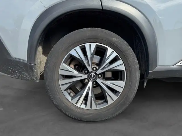 Nissan X-Trail view 17