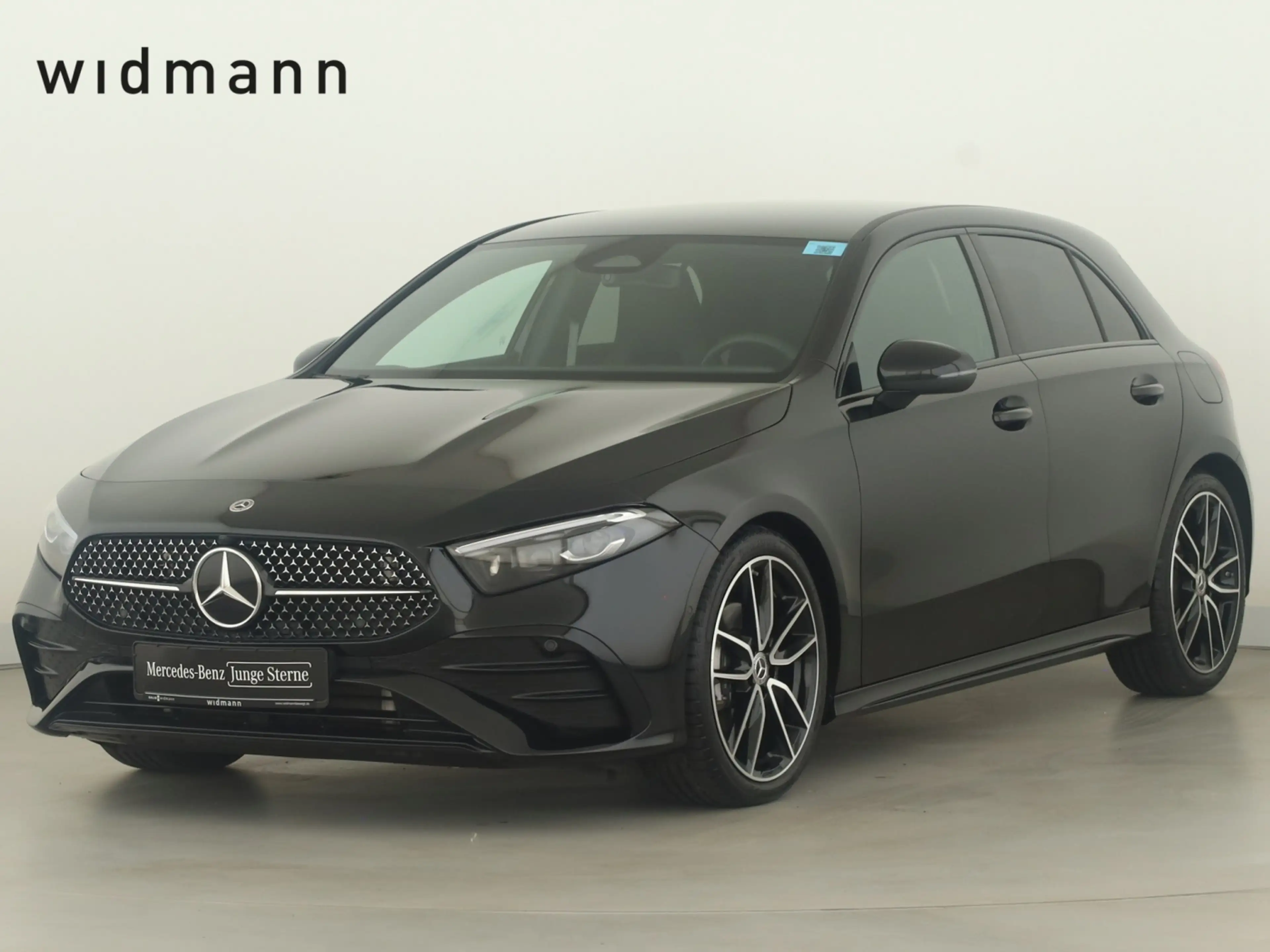 Mercedes-Benz A 180 d **AMG-Line*Multibeam*Park-Paket*Kamera**
