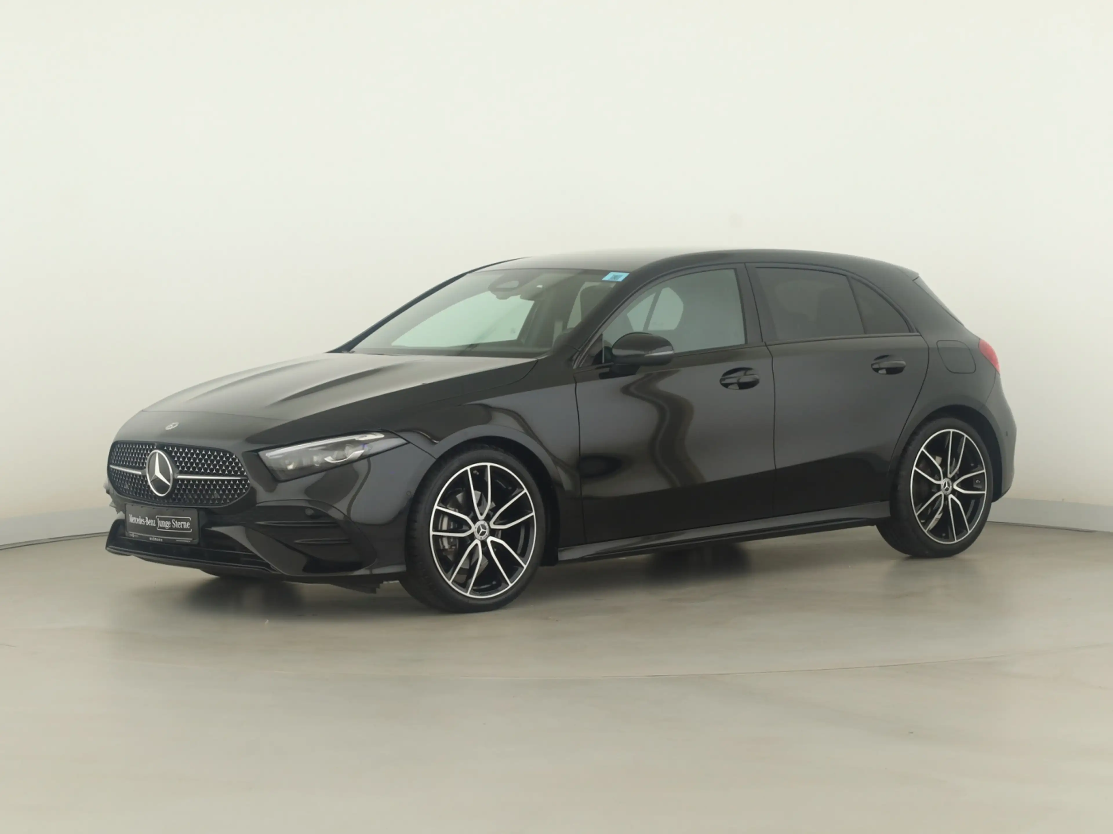 Mercedes-Benz A 180 d **AMG-Line*Multibeam*Park-Paket*Kamera** — photo 5