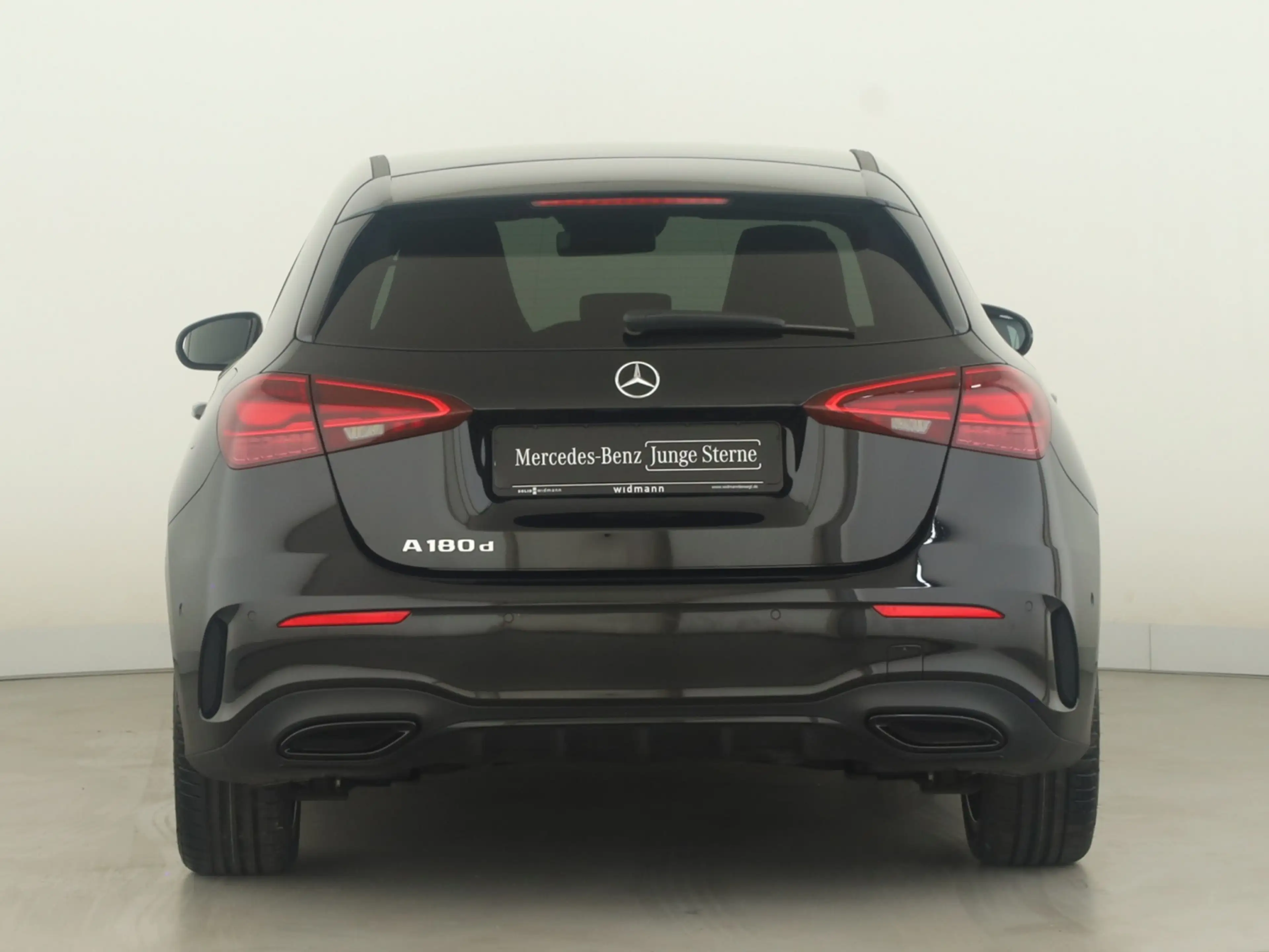 Mercedes-Benz A 180 d **AMG-Line*Multibeam*Park-Paket*Kamera** — photo 4