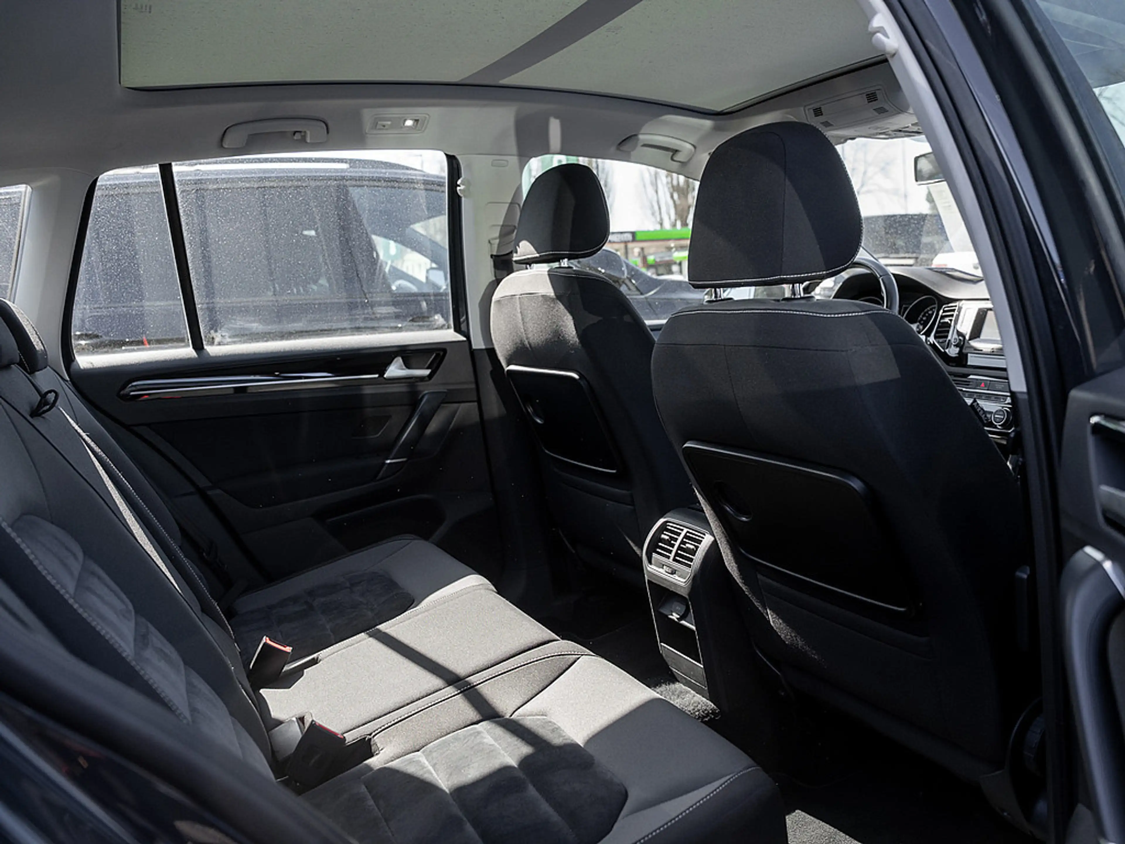 Volkswagen Golf Sportsvan 1.4 TSI Highline SHZ PANO PDC — photo 5