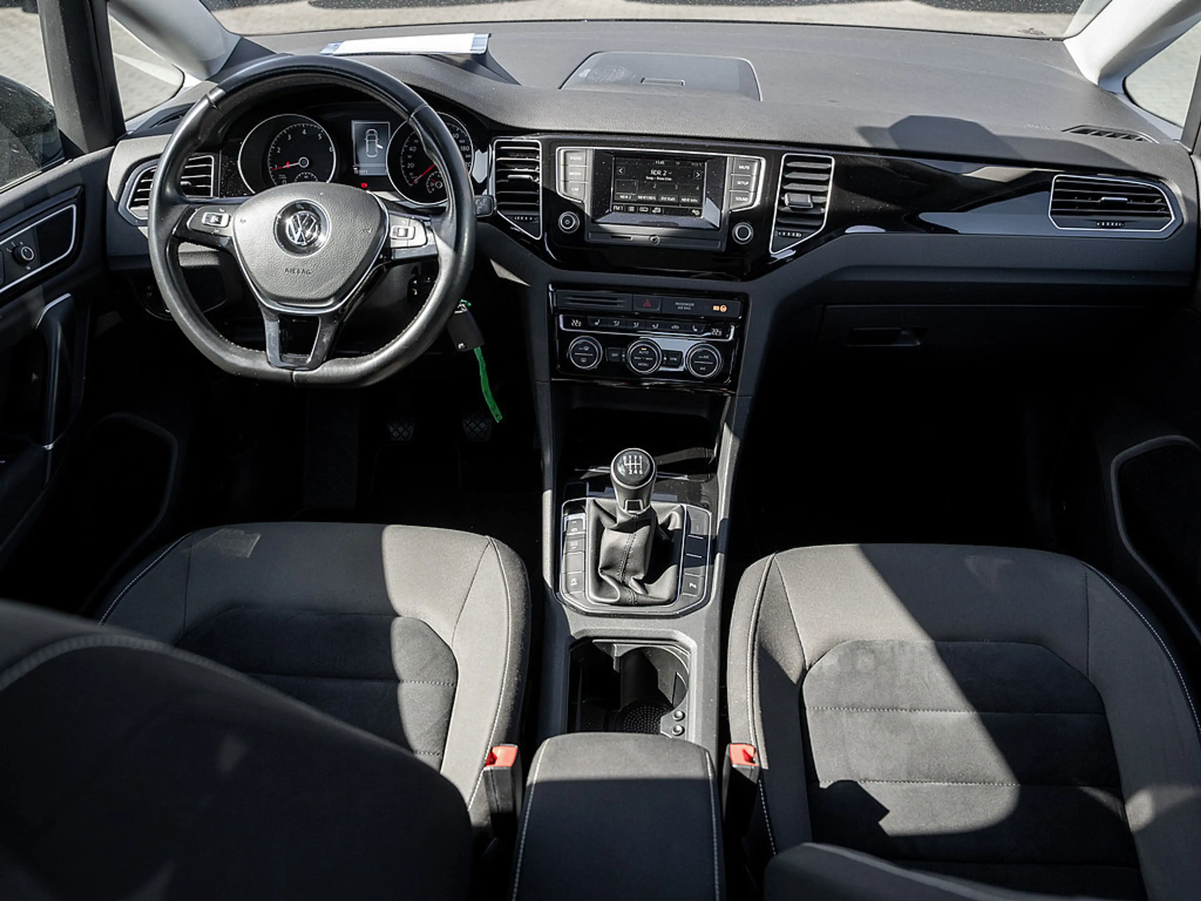 Volkswagen Golf Sportsvan 1.4 TSI Highline SHZ PANO PDC — photo 7