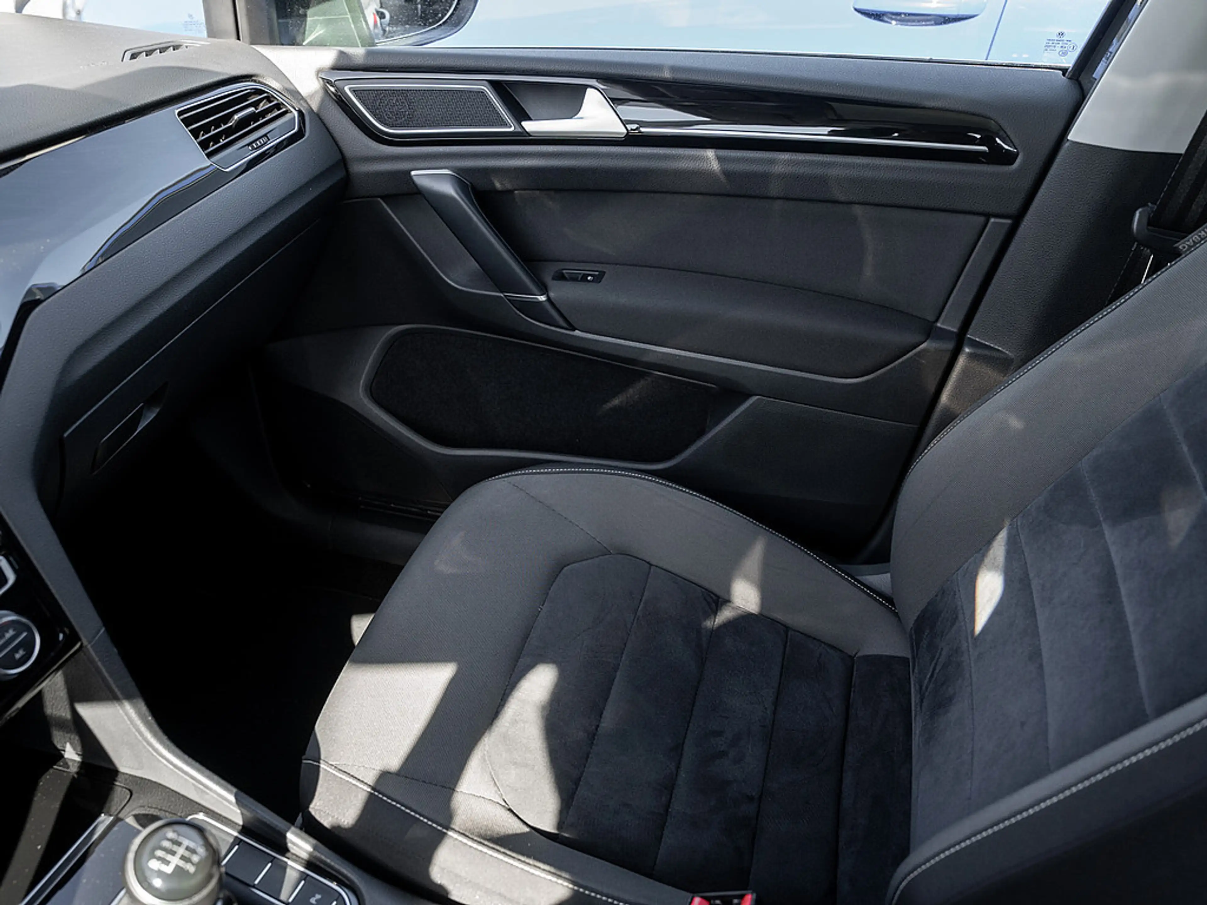 Volkswagen Golf Sportsvan 1.4 TSI Highline SHZ PANO PDC — photo 11
