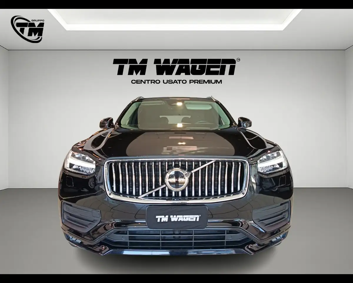 2022 Volvo XC90 B5 (d) AWD automatico 7 posti PLUS DARK 2022 4X4, photograph 2