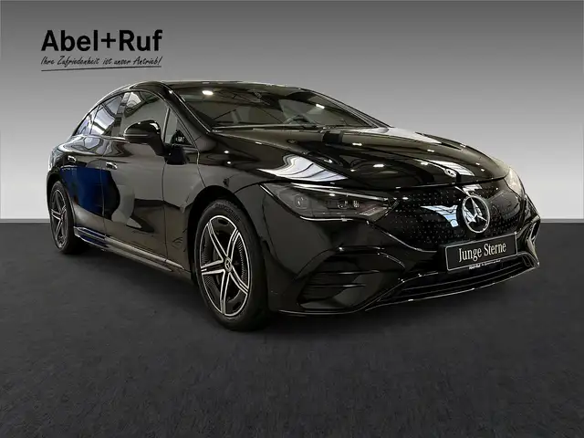 Mercedes-Benz 300 view 6