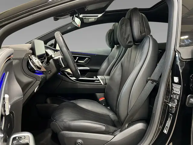 Mercedes-Benz 300 view 9