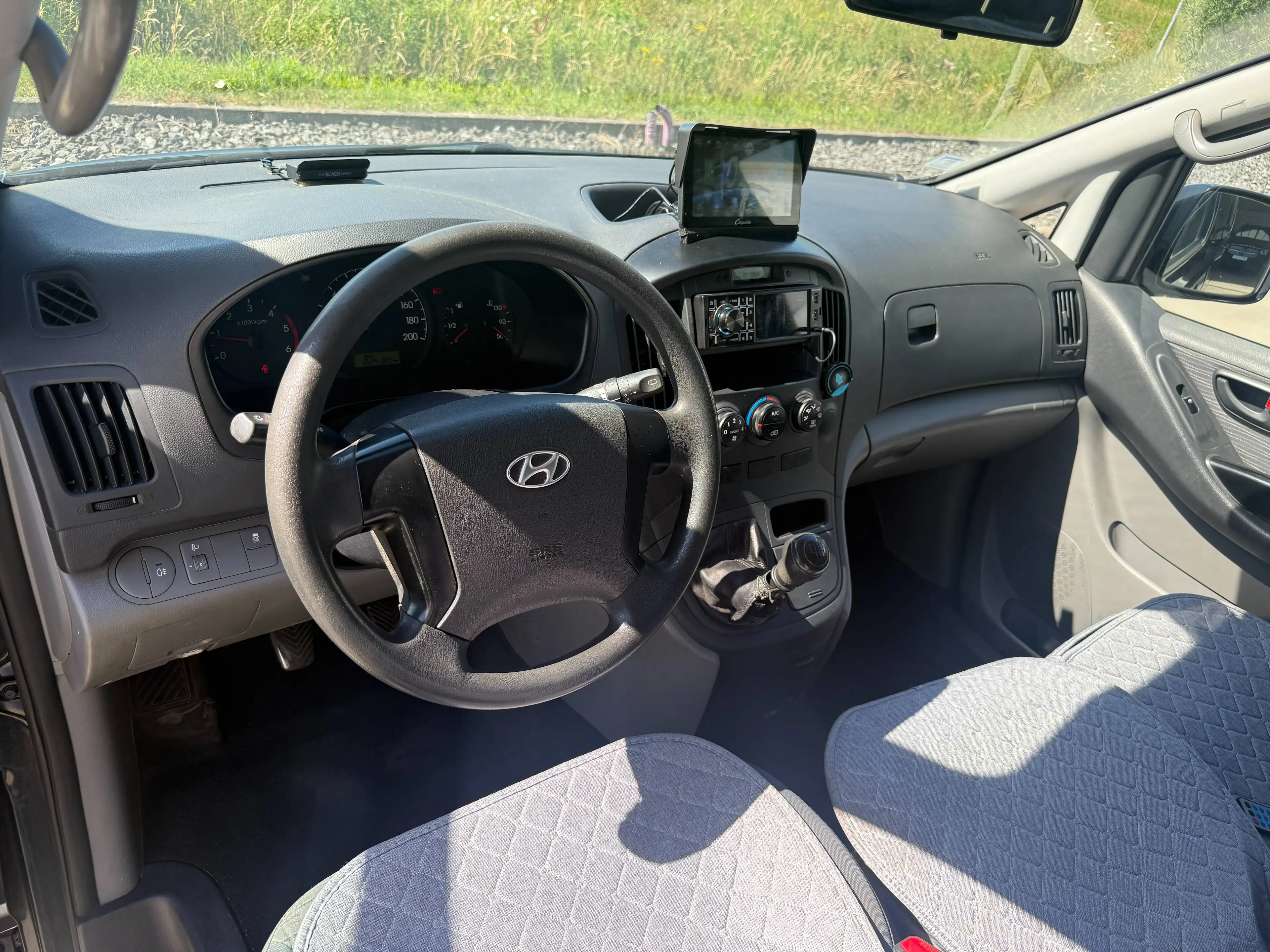 Hyundai H-1 Hyundai H-1 2.5 CRDi Lichte Vracht – Mini Camper – CarPlay – Camera – Trekhaak — photo 9