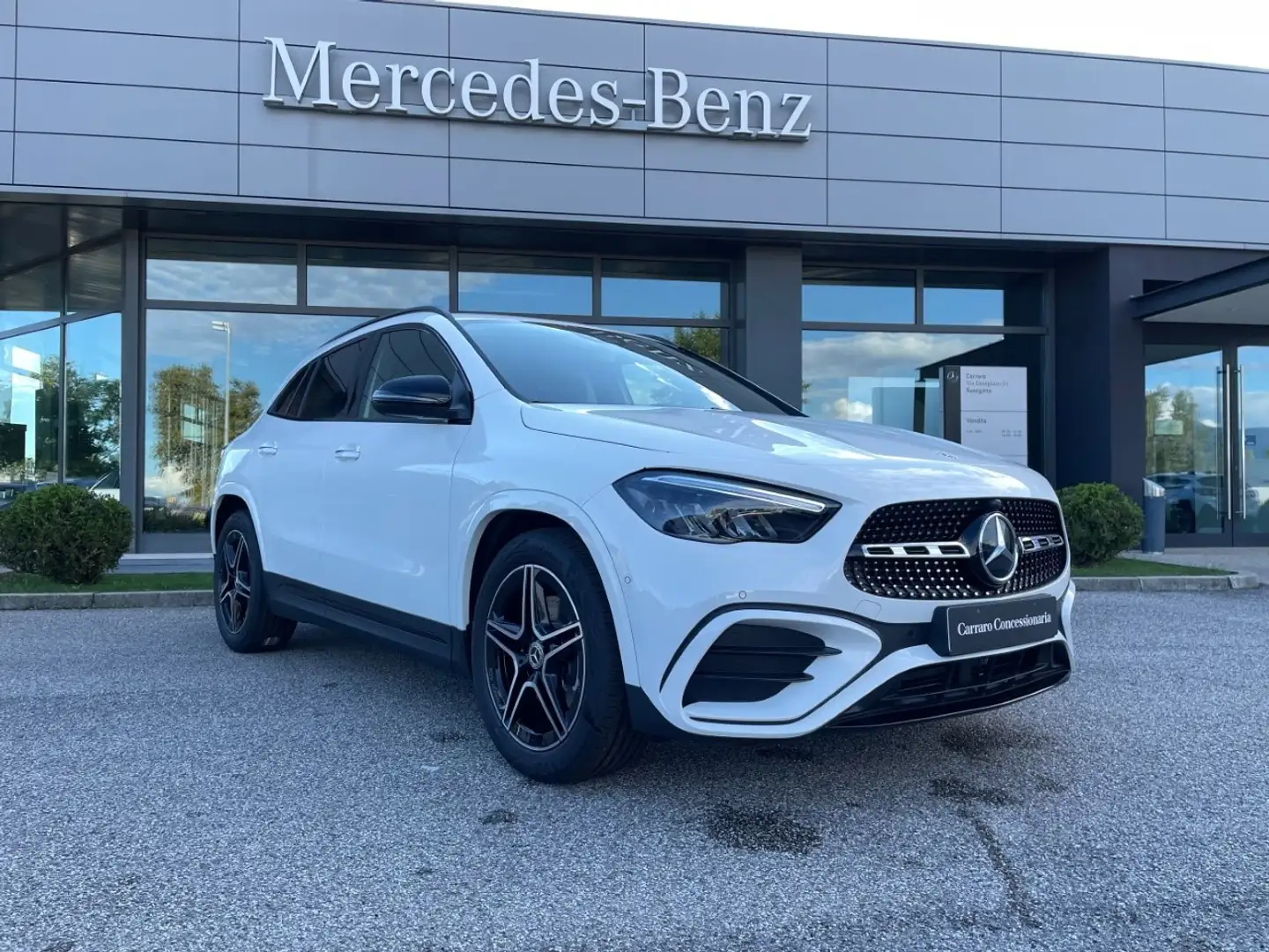 Mercedes-Benz GLA 200 d automatic Blanc - 1