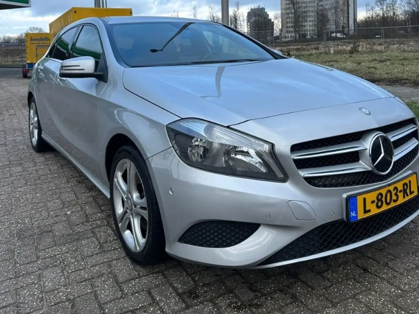 Mercedes-Benz A 180 Stříbrná - 1