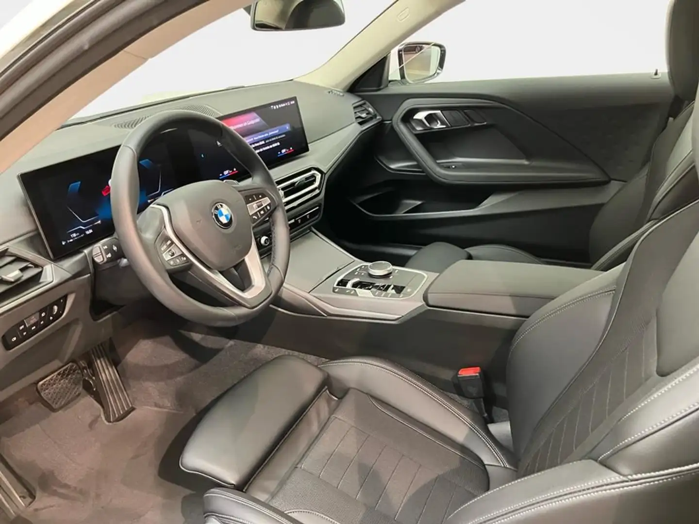 BMW 218 Weiß - 2