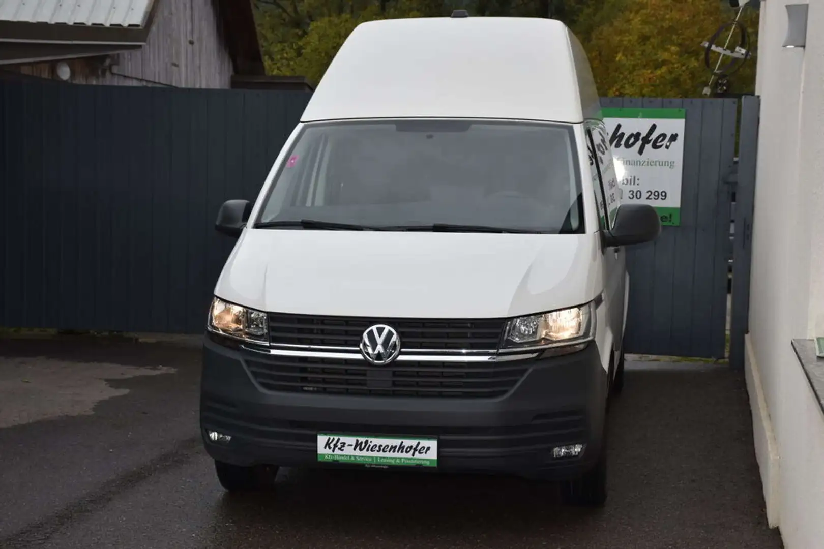 Volkswagen T6.1 Transporter Kasten Hochdach lang 2.0 TDI / Standheizung / Weiß - 2