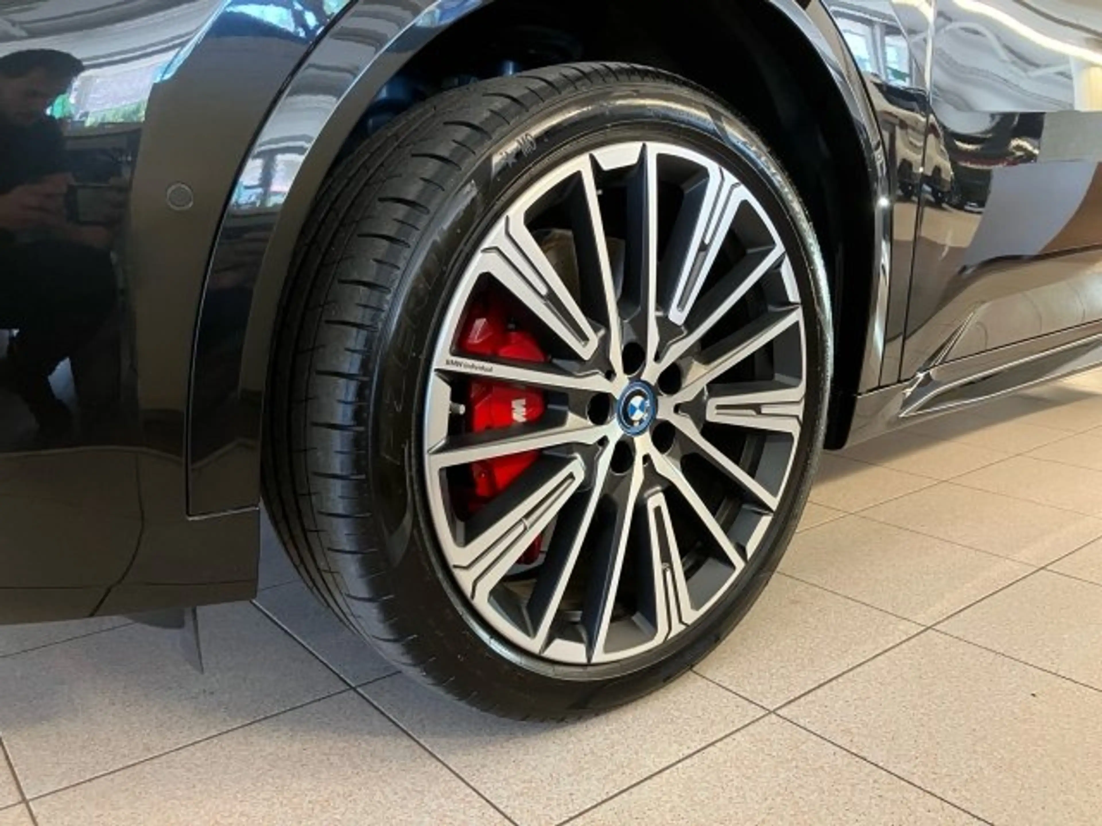 BMW iX2 eDrive20 U10 HB0 — photo 8