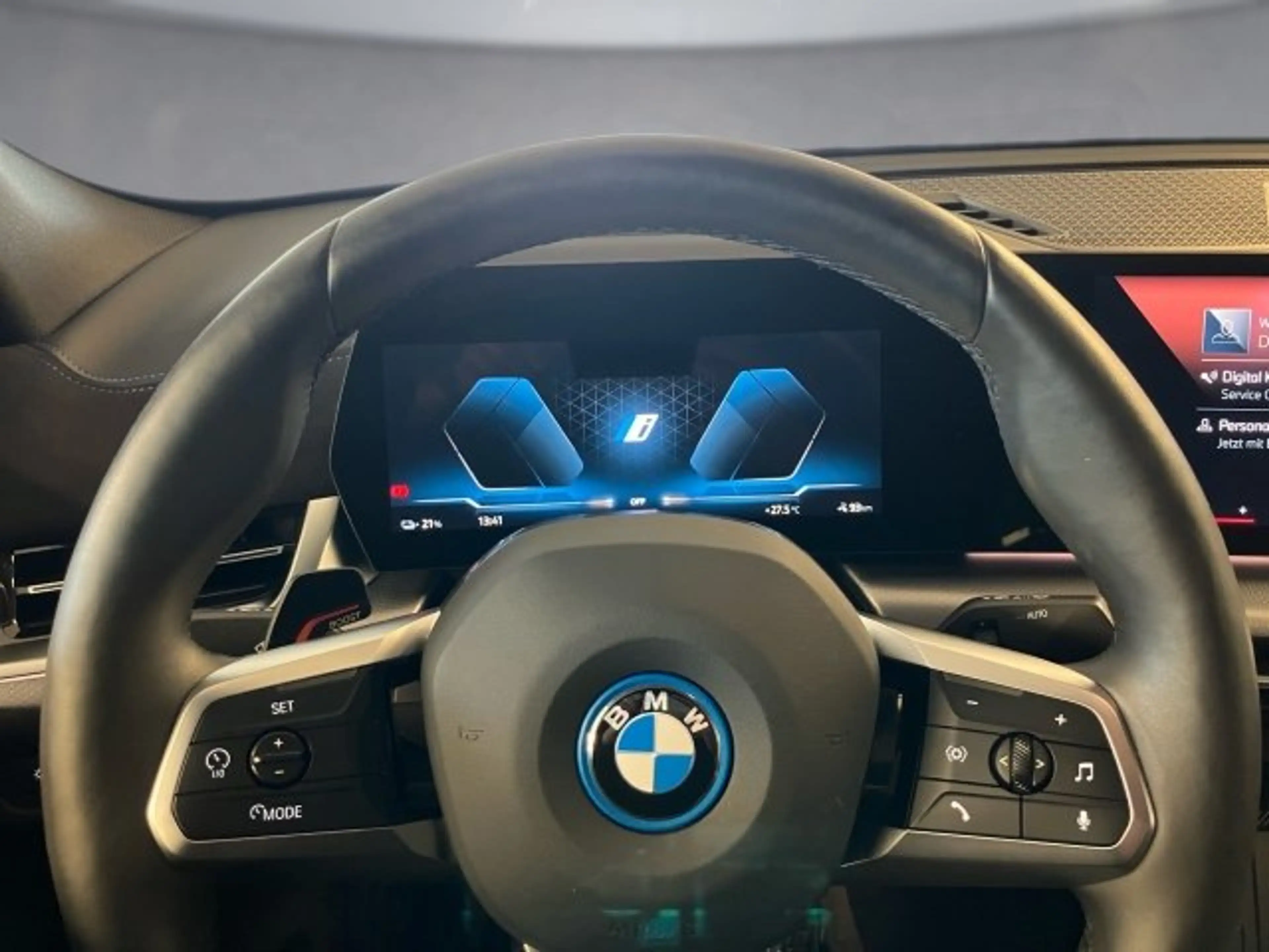 BMW iX2 eDrive20 U10 HB0 — photo 10