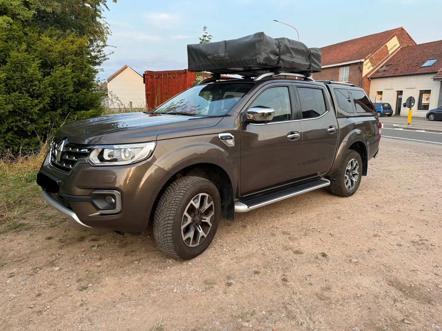 Renault Alaskan Alaskan Double Cab 4x4 dCi 190 Aut. INTENS Bruin - 1
