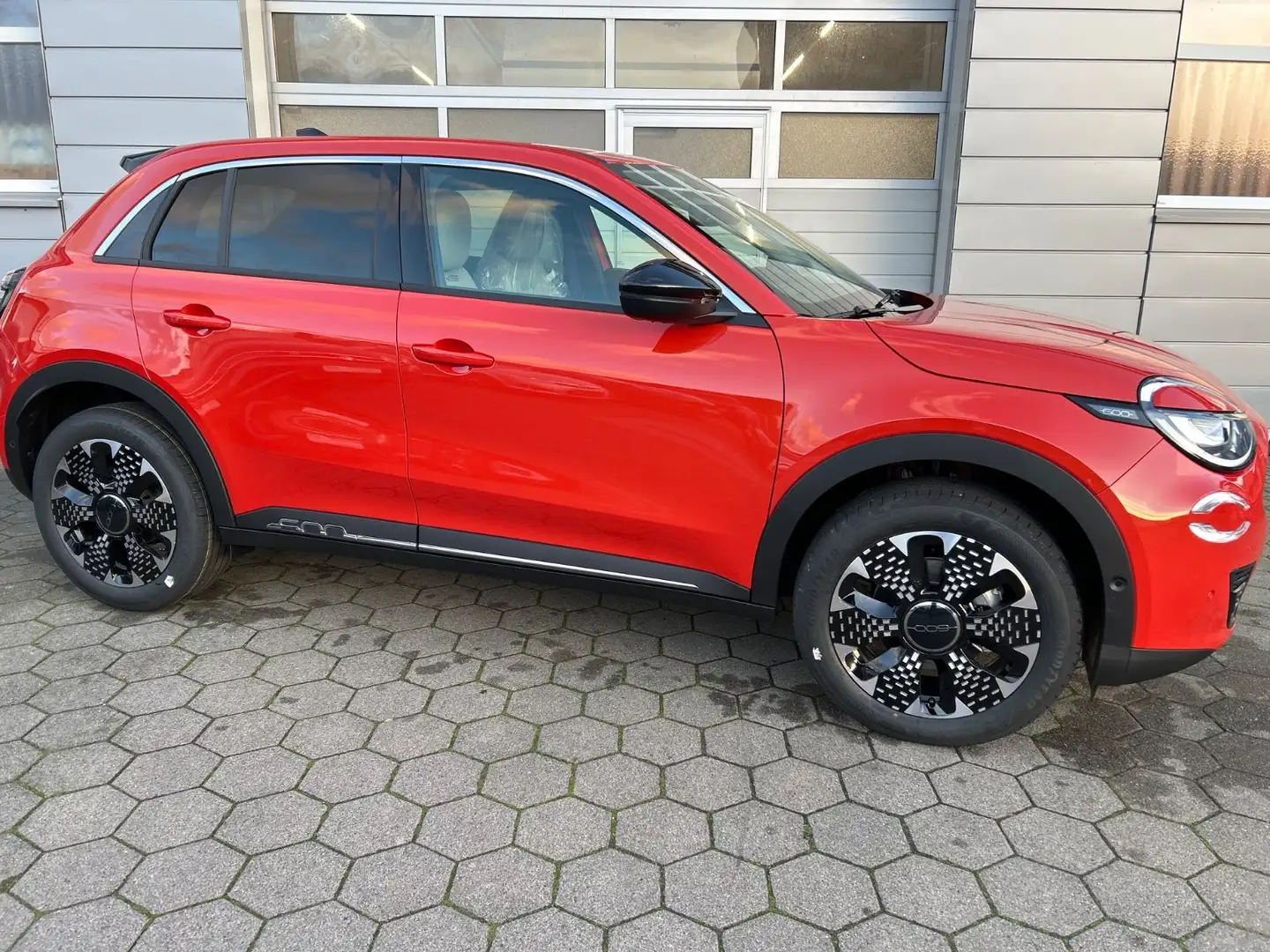 Fiat 600 Hybrid La Prima Naranja - 2