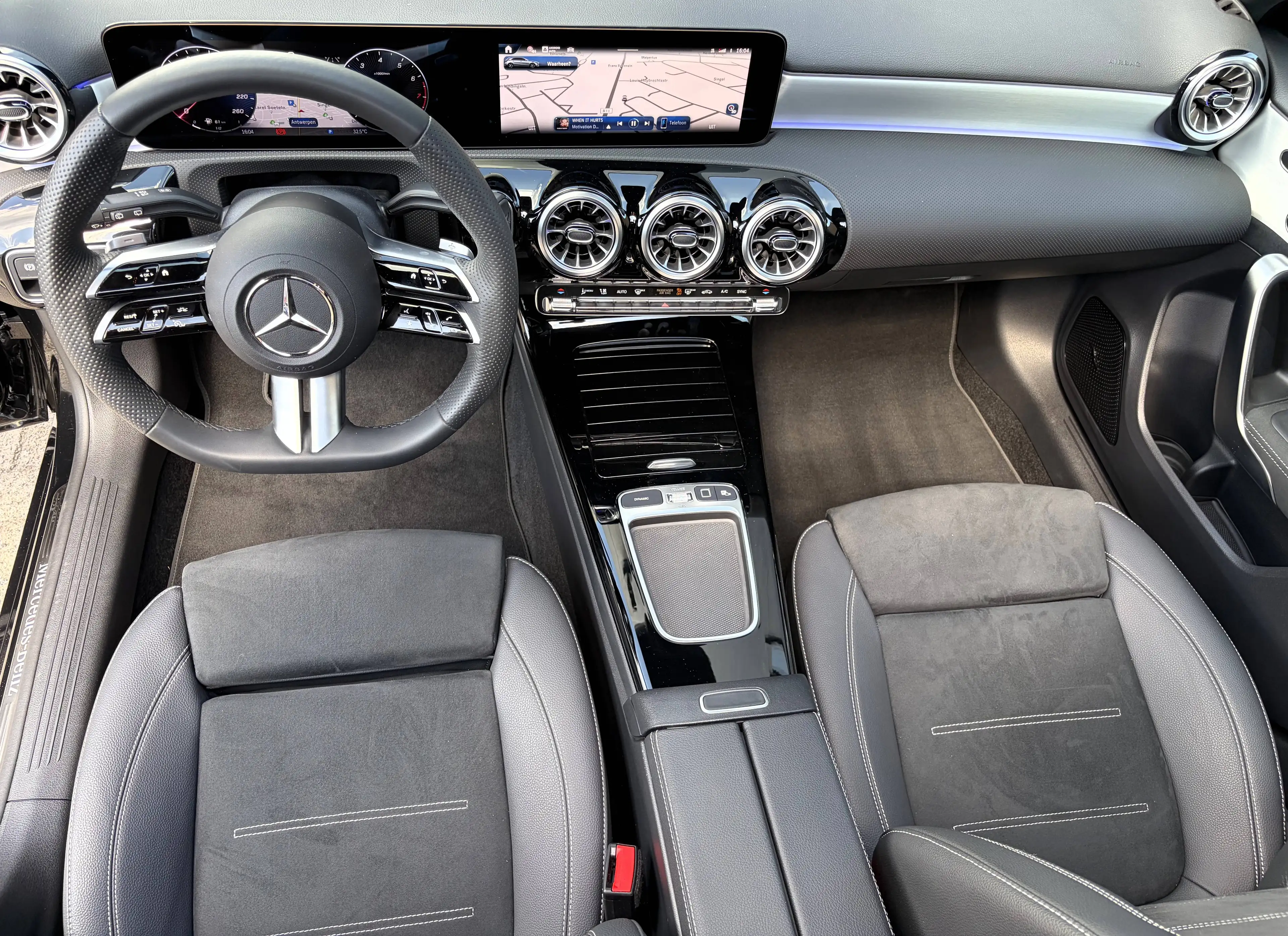 Mercedes-Benz A 180 AMG Line MHEV - BURMESTER - 13.094 KM!! — photo 13