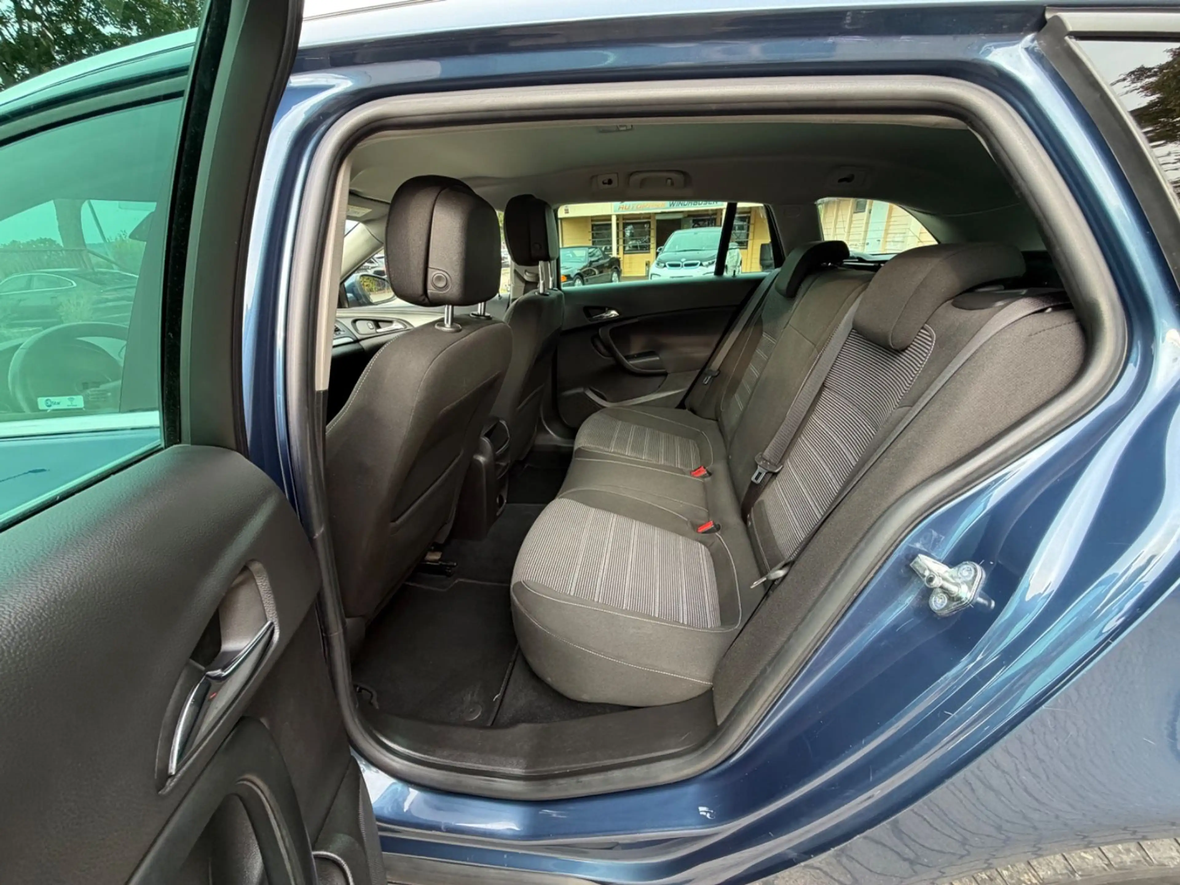 Opel Insignia 1.6 CDTI Automatik *NAVI *XENON *AHK — photo 13