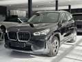 BMW X1 18d sDrive U11*Aut.*HEADUP*KEYLESS*360*LED-SC Zwart - thumbnail 1