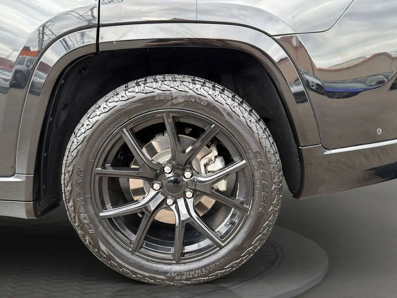Jeep Grand Cherokee снимка Jeep Grand Cherokee