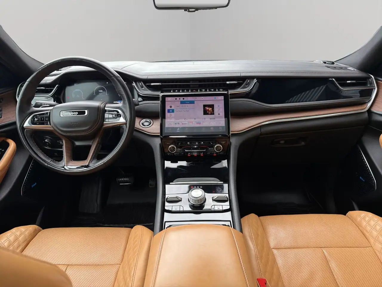 Jeep Grand Cherokee снимка Jeep Grand Cherokee