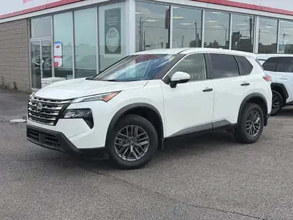 White 2024 Nissan Rogue S AWD SUV / Crossover All-Wheel Drive Continuously Variable Transmission
