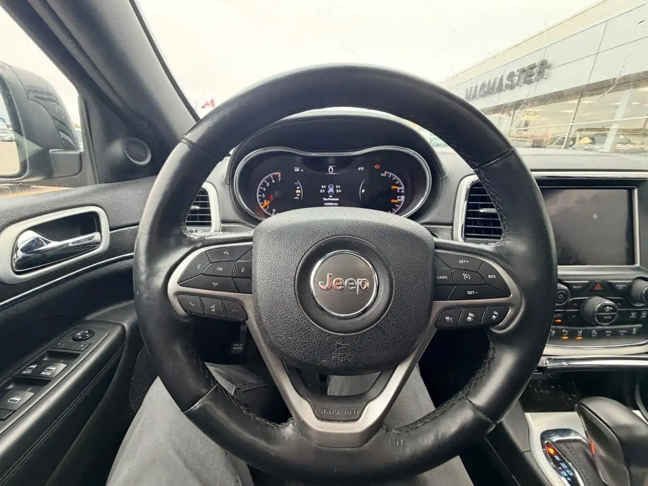 Jeep Grand Cherokee снимка Jeep Grand Cherokee