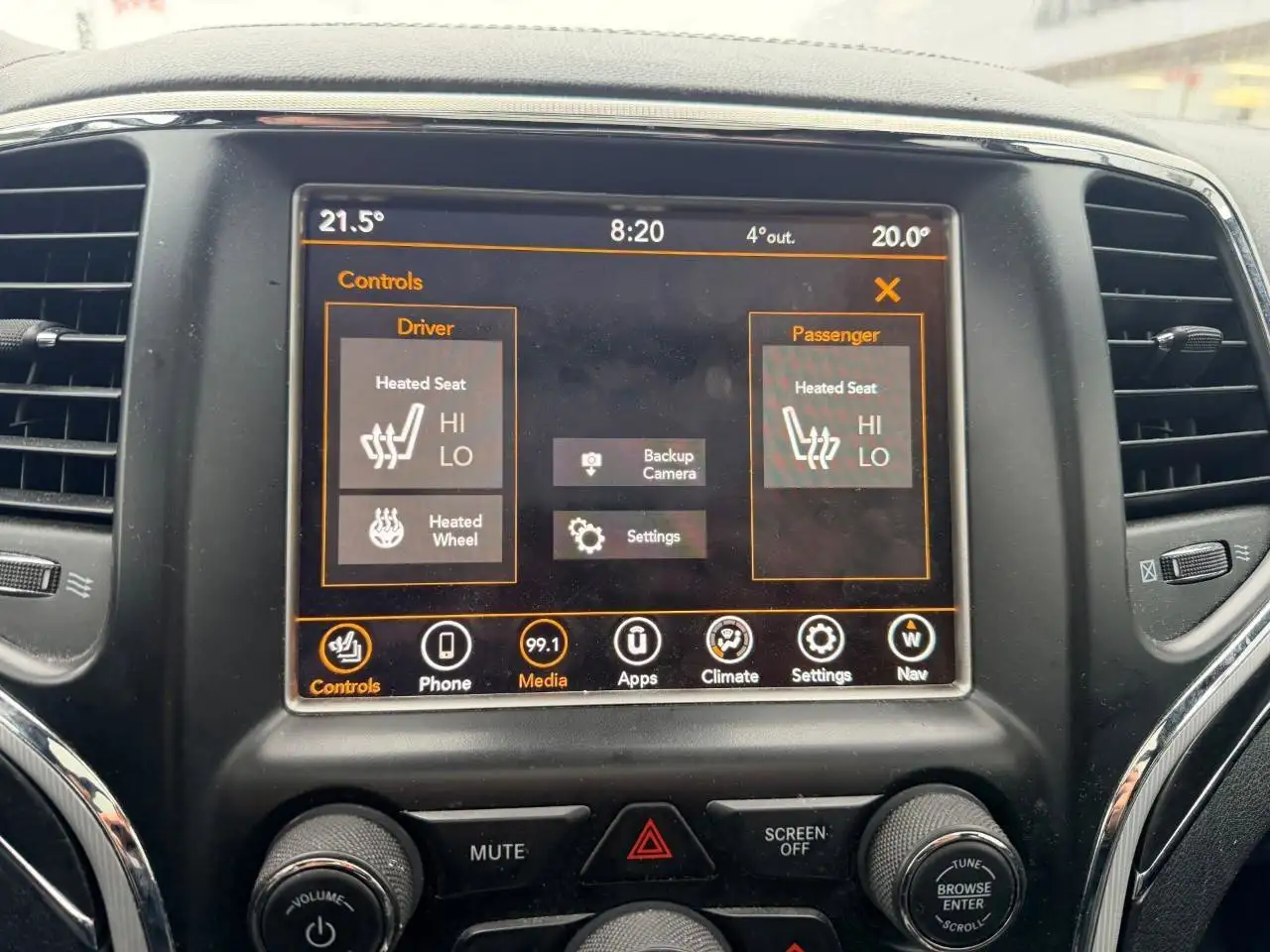 Jeep Grand Cherokee снимка Jeep Grand Cherokee