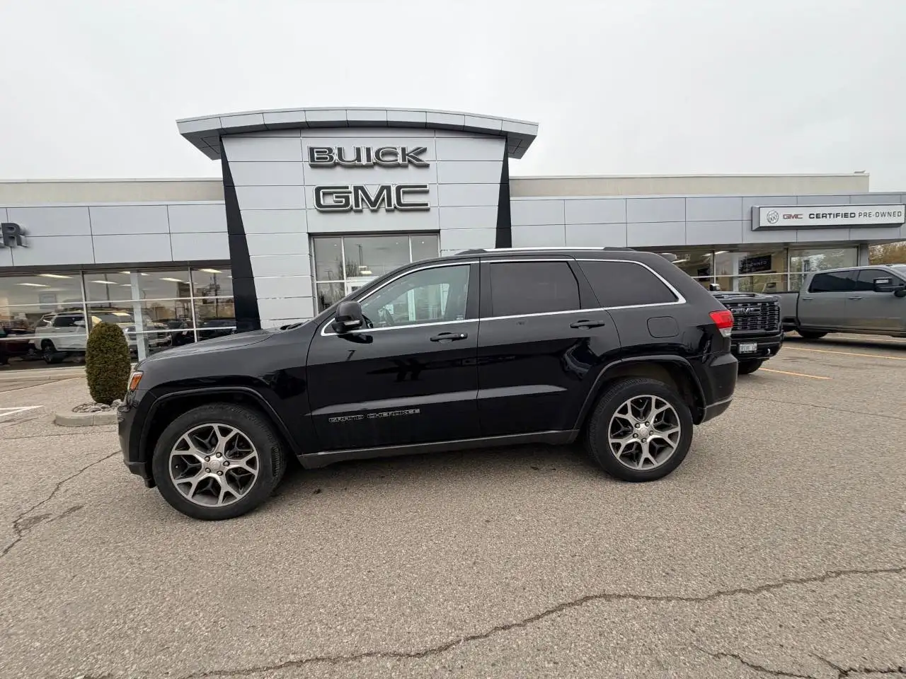 Jeep Grand Cherokee снимка Jeep Grand Cherokee