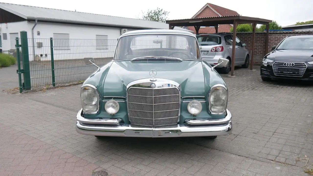 Mercedes-Benz 220 SB W111 Heckflosse, foto 2