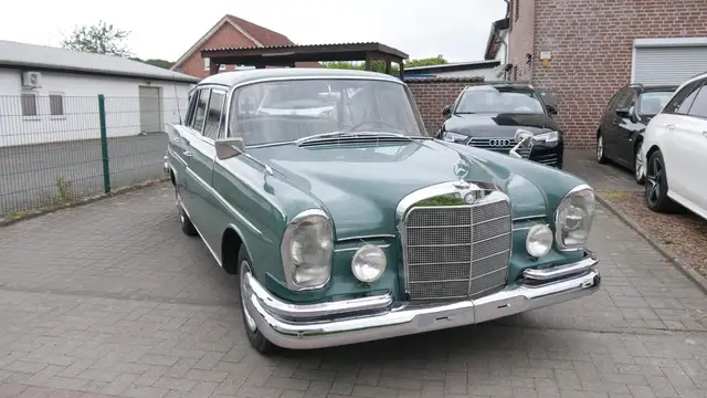 Mercedes-Benz 220 SB W111 Heckflosse