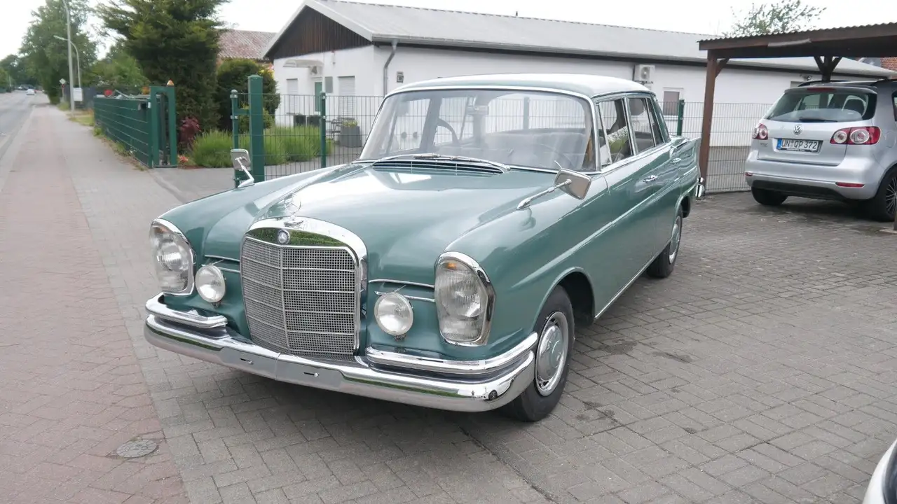 Mercedes-Benz 220 SB W111 Heckflosse, foto 3