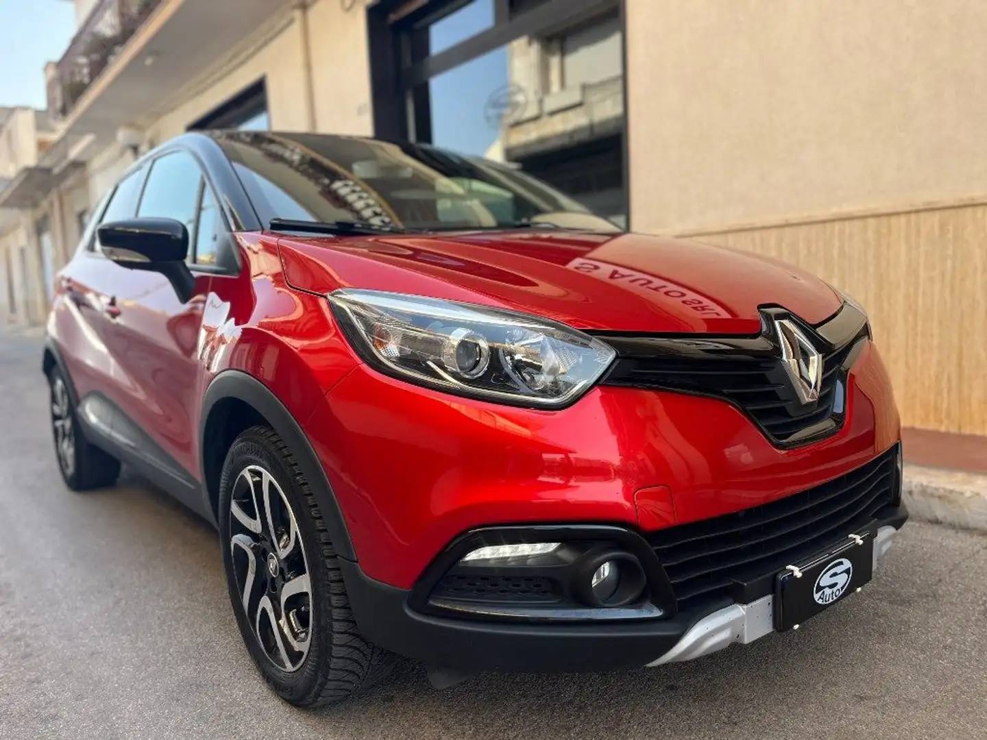 Renault Captur 1.5dCi 90 EDC Hypnotic Rosso - 2