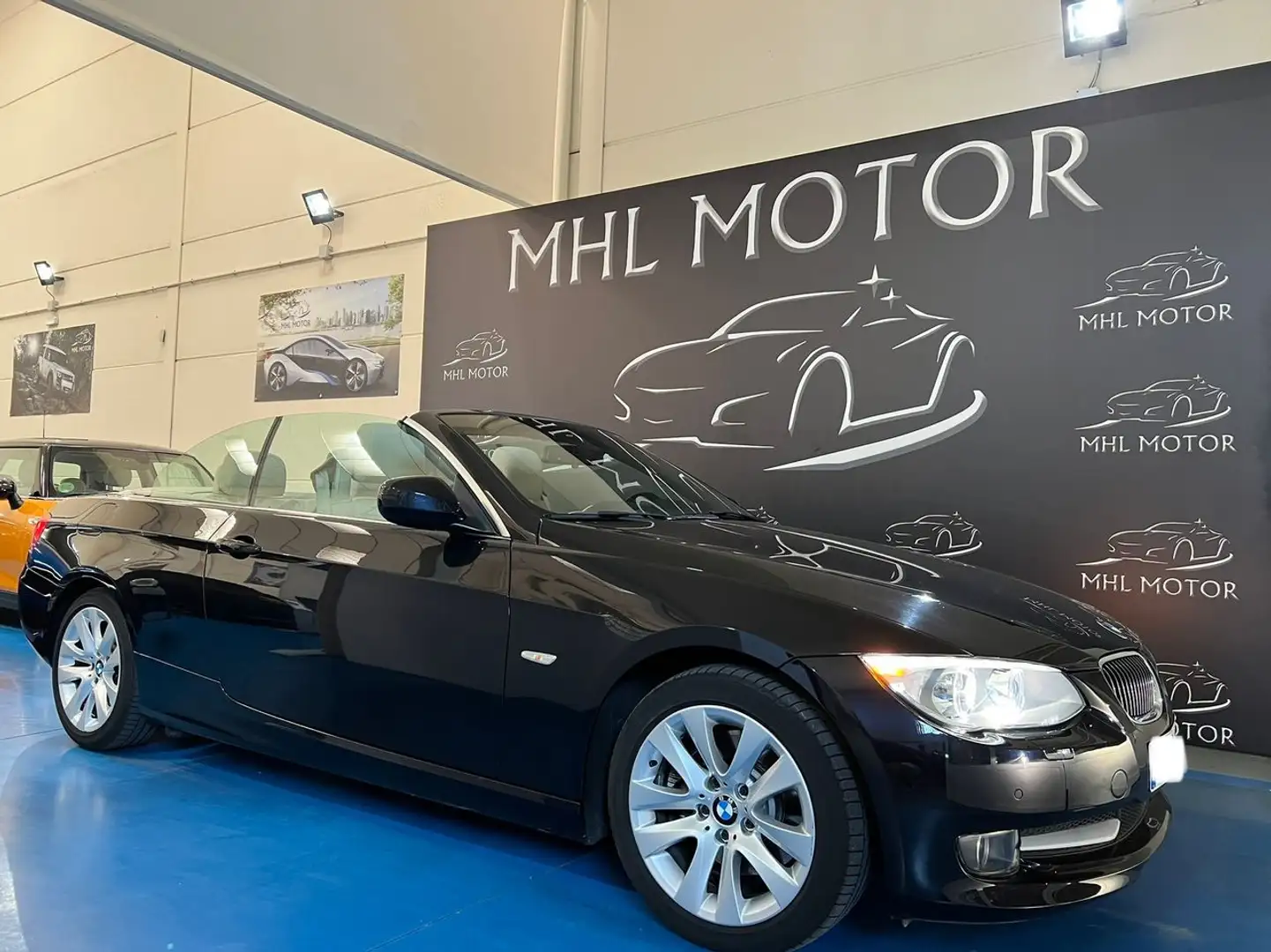 BMW 330 330i Cabrio Noir - 2