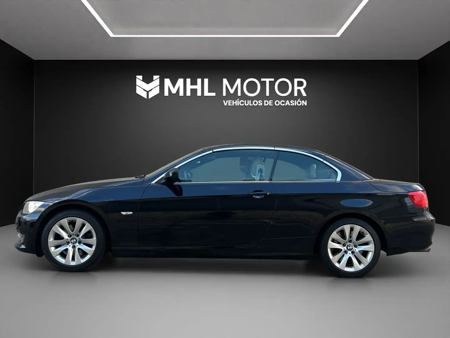 BMW 330 330i Cabrio Noir - 1