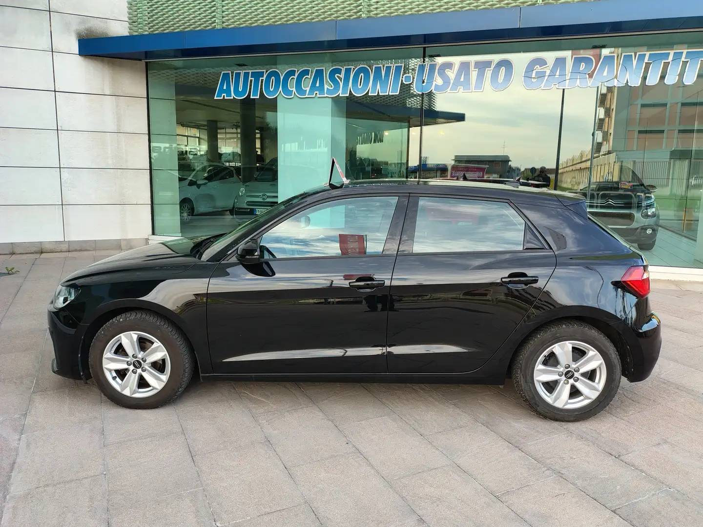 Audi A1 A1 25 1.0 tfsi ATTRACTION 95cv PREZZO REALE Nero - 2