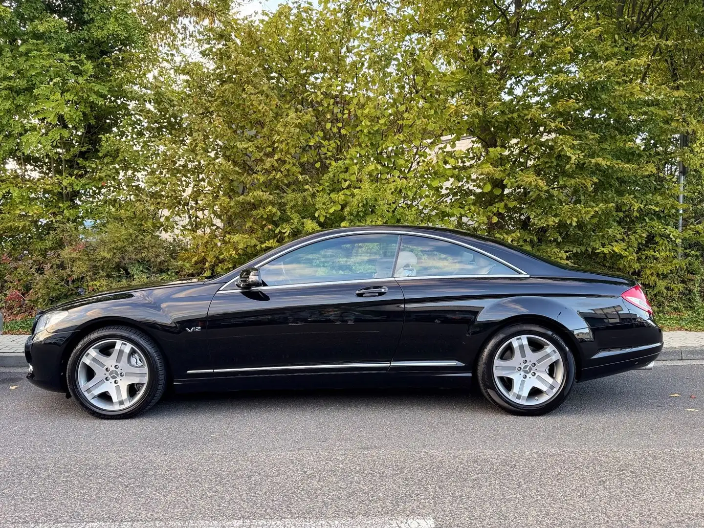 Mercedes-Benz CL 600 Coupe Schwarz - 2