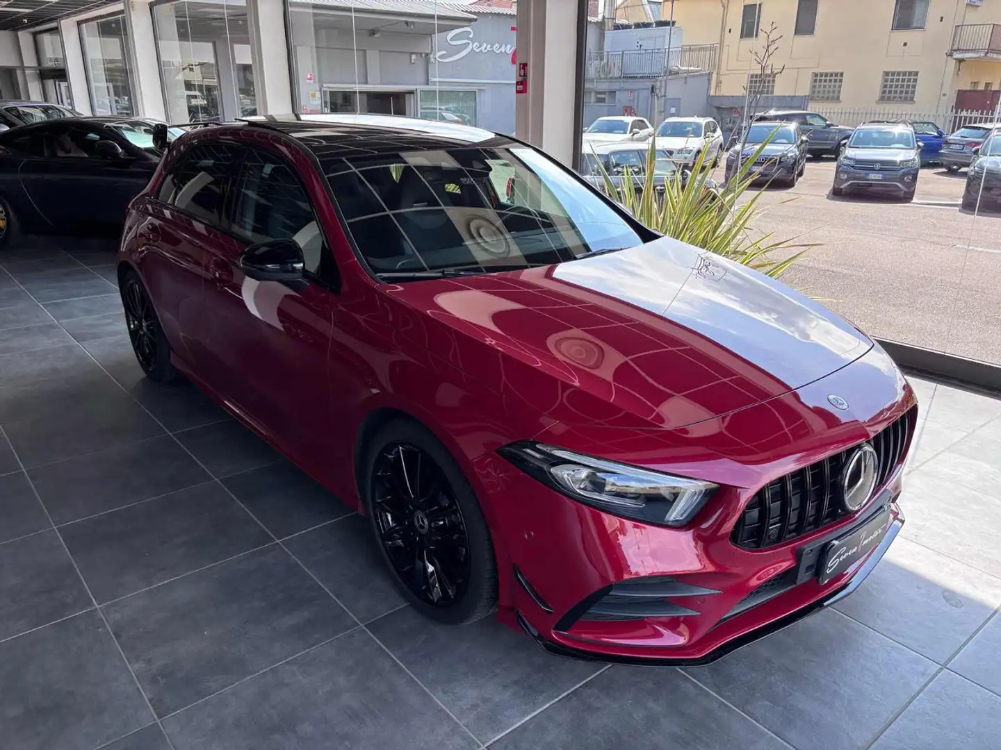 Mercedes-Benz A 250 Automatic Premium AMG Rosso - 2