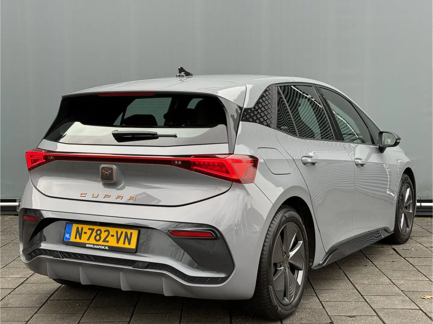 CUPRA Born BWJ 12-2021 | 204PK Business One 62 kWh | CLIMA | Grijs - 2