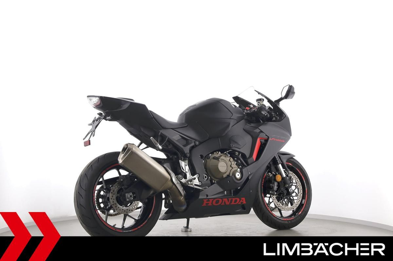 Honda CBR 1000 RR FIREBLADE - HECKUMBAU, EXTRAS — photo 9
